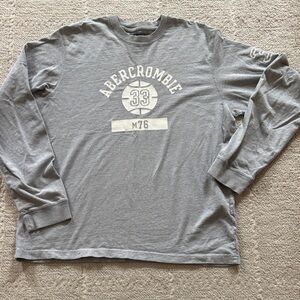 Vintage Abercrombie & Fitch Light Gray Long Sleeve Tee